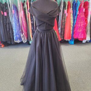 Harper & Lemon Black Size Medium Off The Shoulder Prom Dress